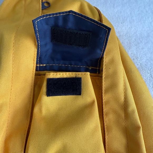 KAVU Rope Cord Sling Pack Yellow 5 Pockets Adjustable Gorpe Hiking Vacation - Picture 3 of 15